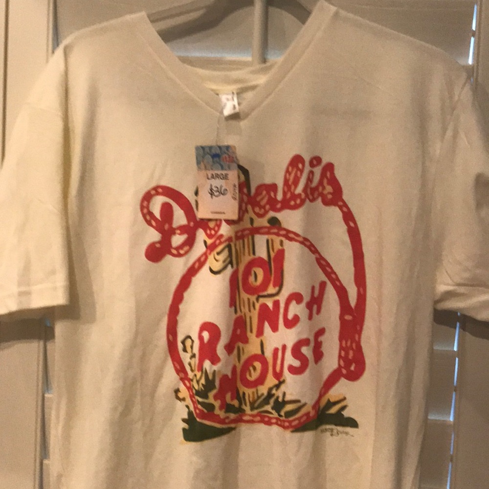 Tee shirt